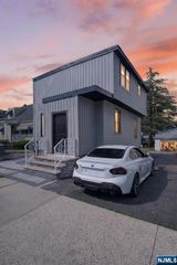 69 Chestnut Street, Lodi, NJ 07644