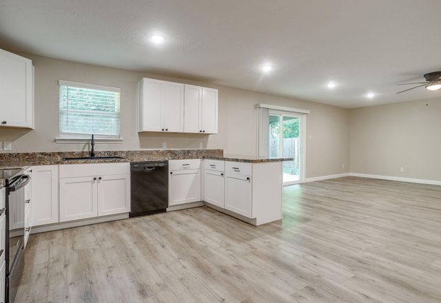 7412 Ewing Avenue, Fort Worth, TX 76116