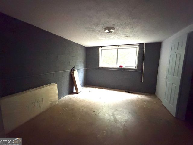 174 Textile Avenue, Lavonia, GA 30553