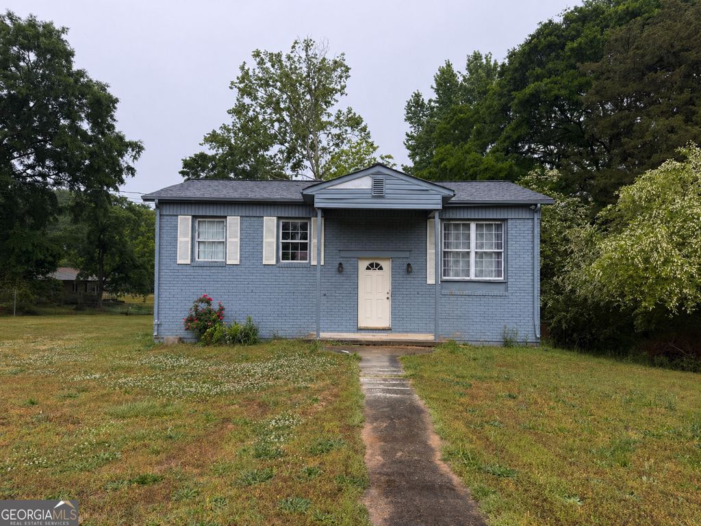 174 Textile Avenue, Lavonia, GA 30553