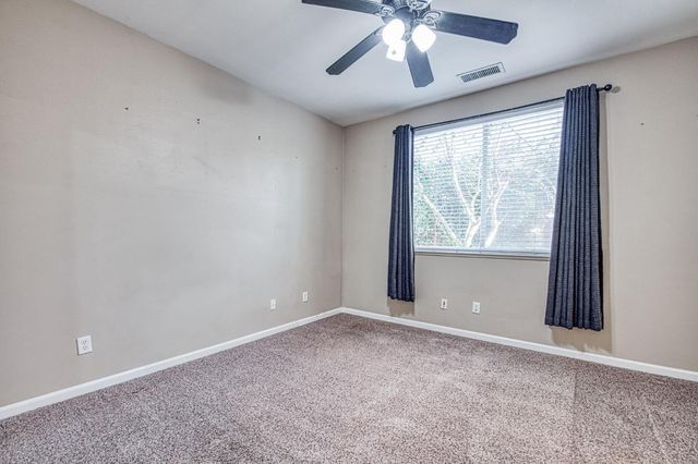 5674 N Lemon Tree Lane, Fresno, CA 93722