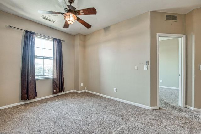 5674 N Lemon Tree Lane, Fresno, CA 93722