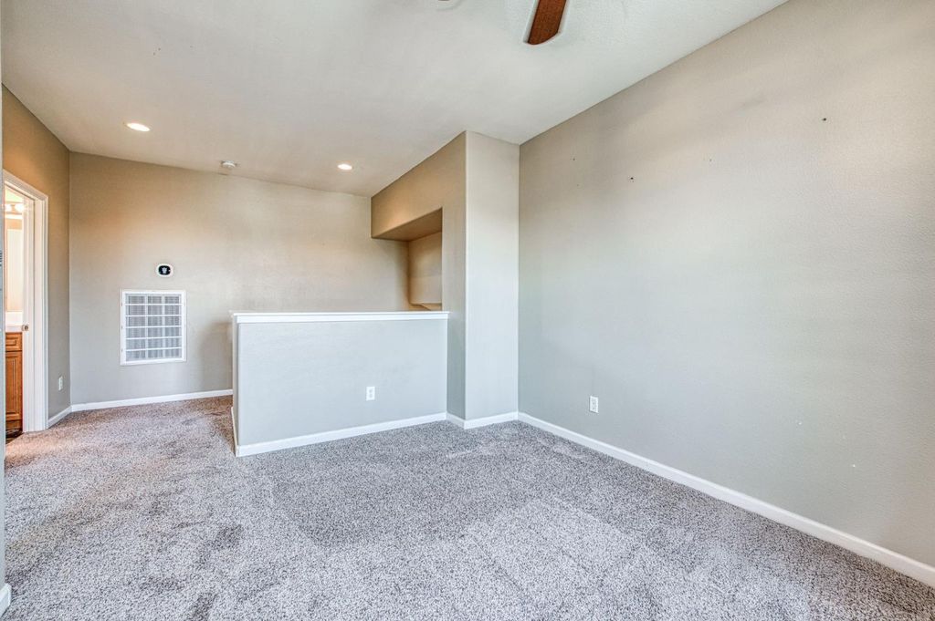 Image 22 of property listing at 5674 N Lemon Tree Lane, Fresno, CA 93722