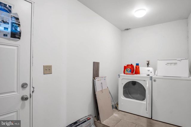 125 E EMAUS ST, Middletown, PA 17057