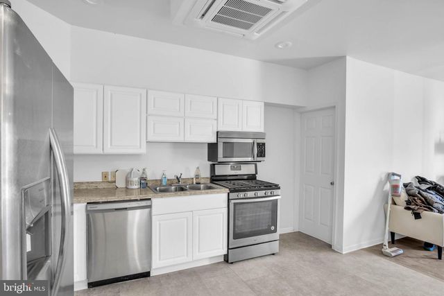 125 E EMAUS ST, Middletown, PA 17057