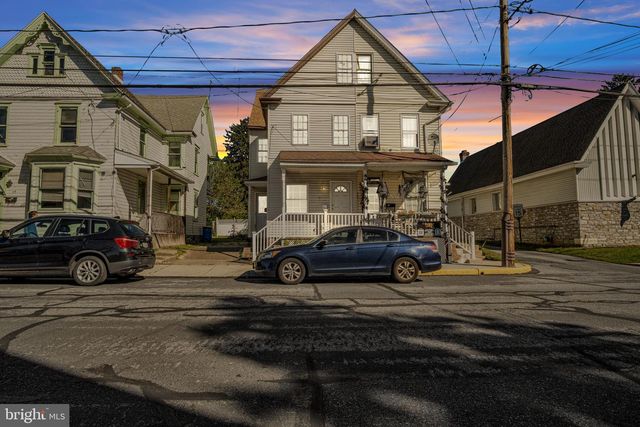 125 E EMAUS ST, Middletown, PA 17057