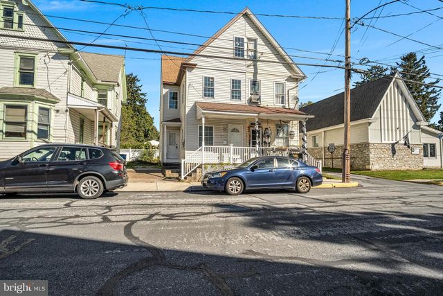 125 E EMAUS ST, Middletown, PA 17057