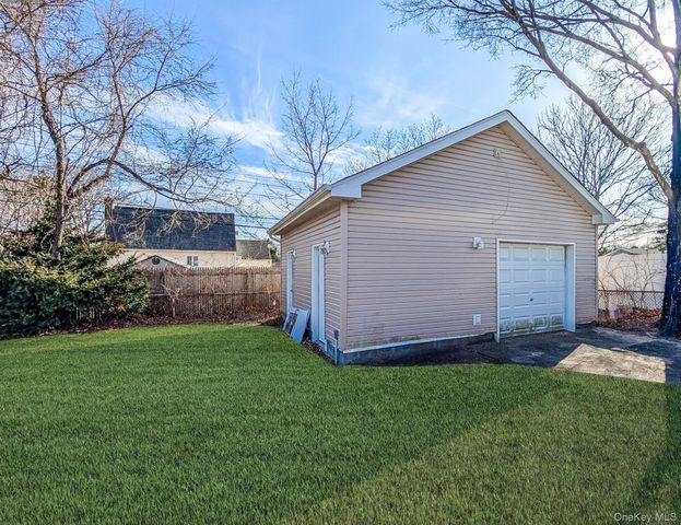 99 Wagon Lane, Centereach, NY 11720