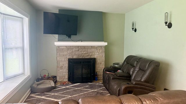 223 W State ROAD, North Prairie, WI 53153