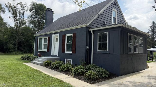 223 W State ROAD, North Prairie, WI 53153