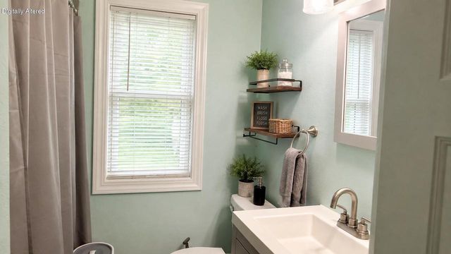 223 W State ROAD, North Prairie, WI 53153