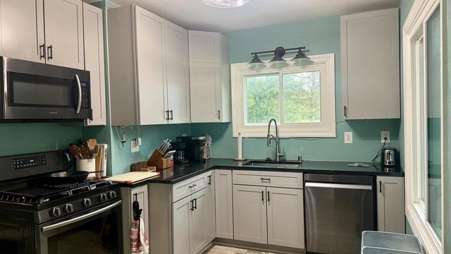 223 W State ROAD, North Prairie, WI 53153