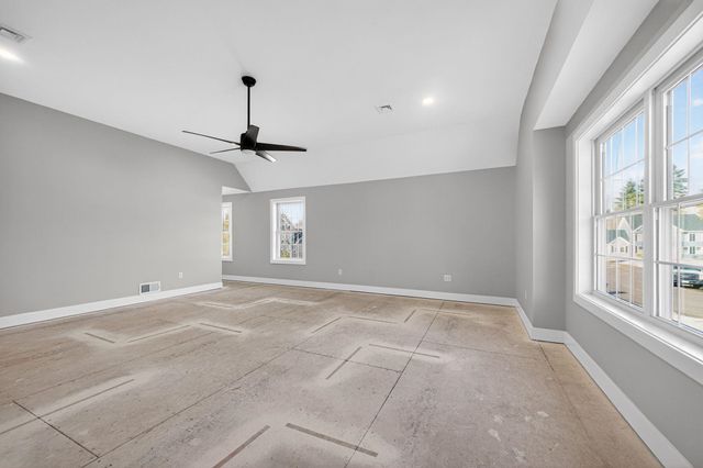 17 Elm Court, Barrington, NH 03825