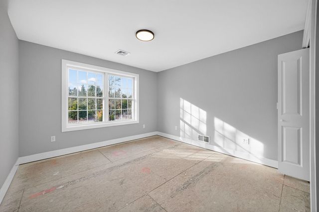 17 Elm Court, Barrington, NH 03825