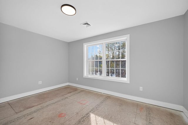 17 Elm Court, Barrington, NH 03825