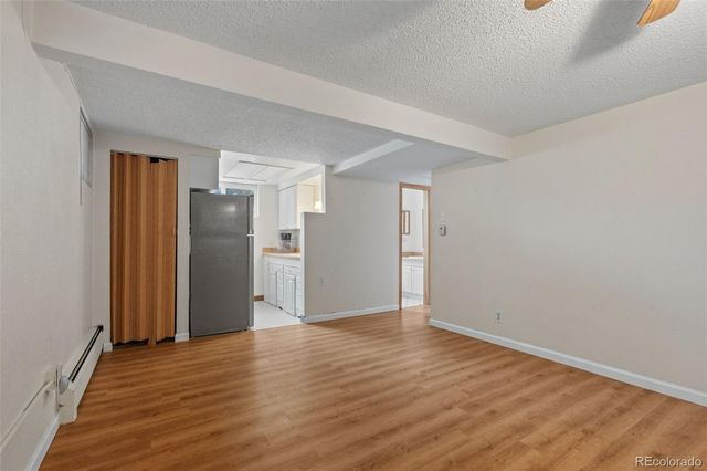 5701 W 49th Avenue, Denver, CO 80212