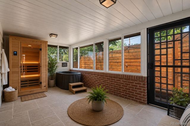 5701 W 49th Avenue, Denver, CO 80212