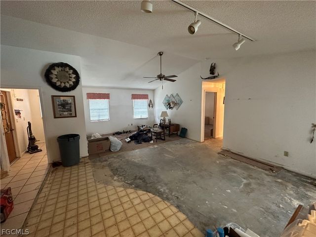 619 Glenn AVE, Lehigh Acres, FL 33972