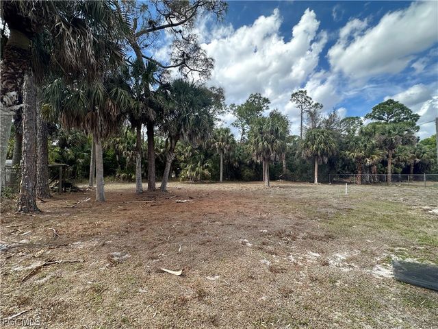619 Glenn AVE, Lehigh Acres, FL 33972