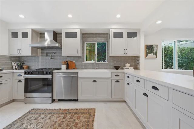 2413 Venier, Costa Mesa, CA 92627
