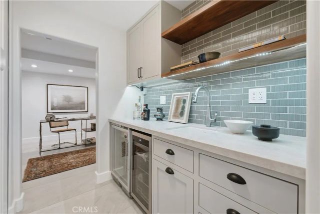 2413 Venier, Costa Mesa, CA 92627