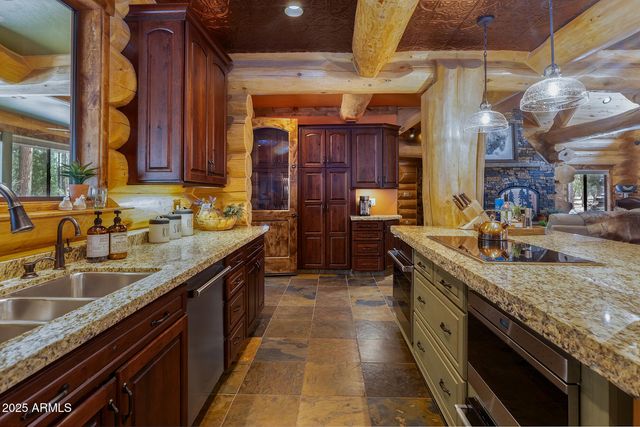 5606 HIGH Drive, Lakeside, AZ 85929