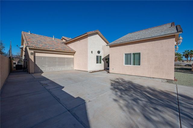 5623 S Desert Lakes Drive, Fort Mohave, AZ 86426
