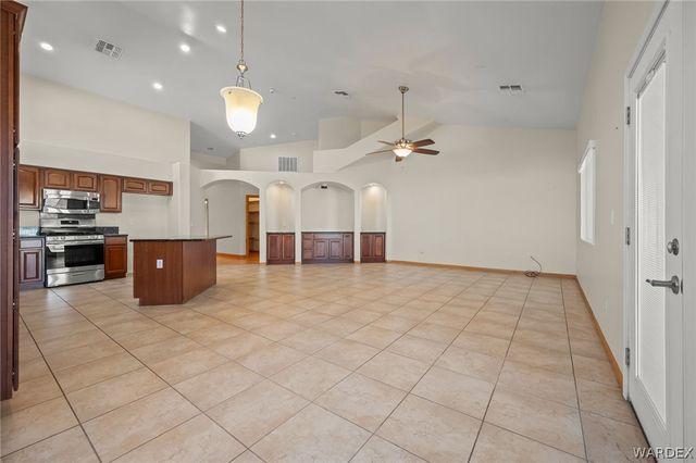 5623 S Desert Lakes Drive, Fort Mohave, AZ 86426