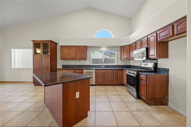 5623 S Desert Lakes Drive, Fort Mohave, AZ 86426