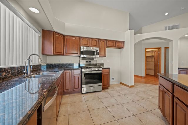 5623 S Desert Lakes Drive, Fort Mohave, AZ 86426