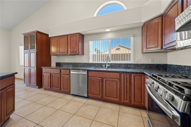 5623 S Desert Lakes Drive, Fort Mohave, AZ 86426