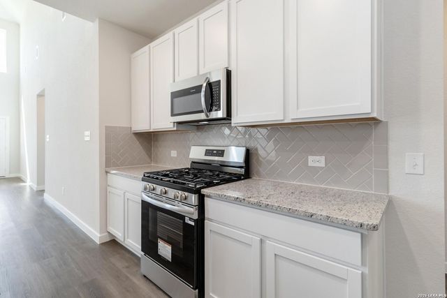 6122 Quiet Oak Place, San Antonio, TX 78219