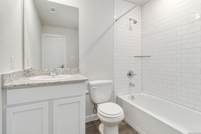 6122 Quiet Oak Place, San Antonio, TX 78219