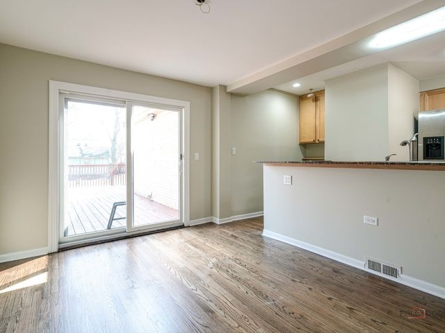 1004 Princeton Avenue, Highland Park, IL 60035