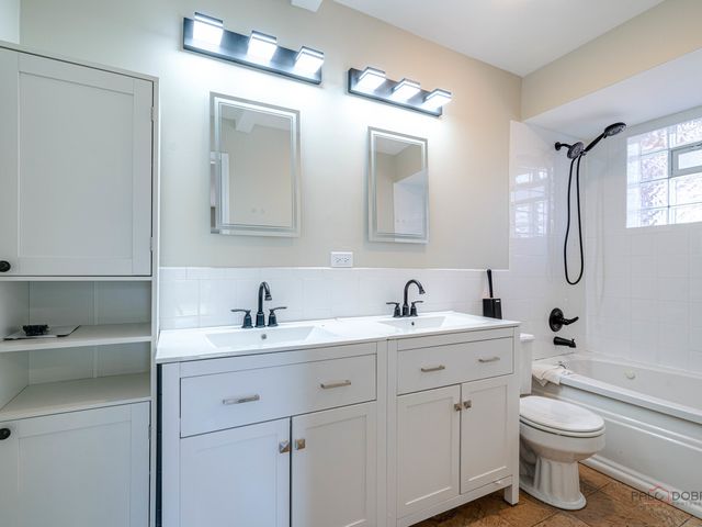 1004 Princeton Avenue, Highland Park, IL 60035