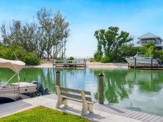 9226 MIDNIGHT PASS ROAD 4A, Sarasota, FL 34242