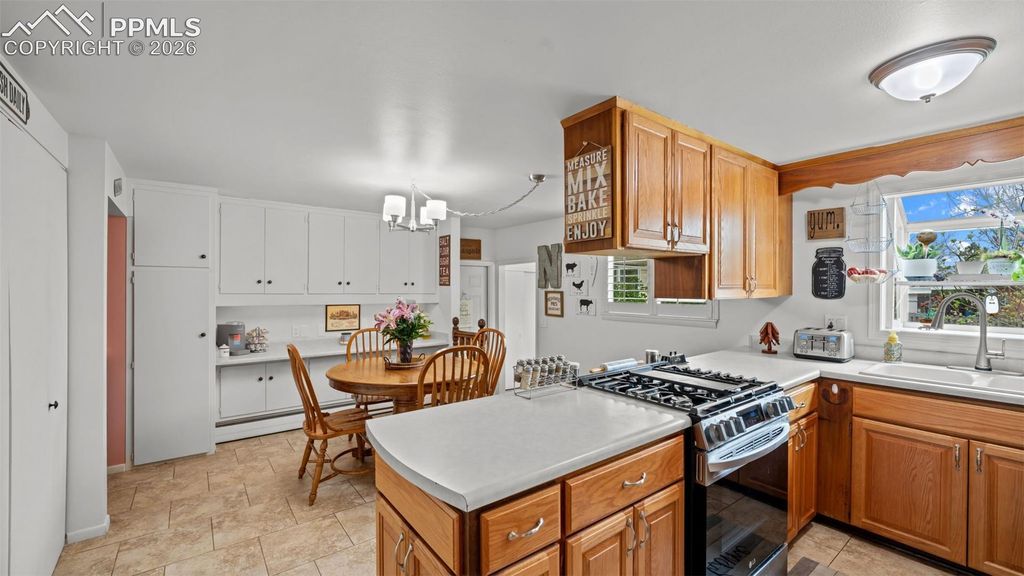17 W Clover Circle, Colorado Springs, CO 80906 — photo 4