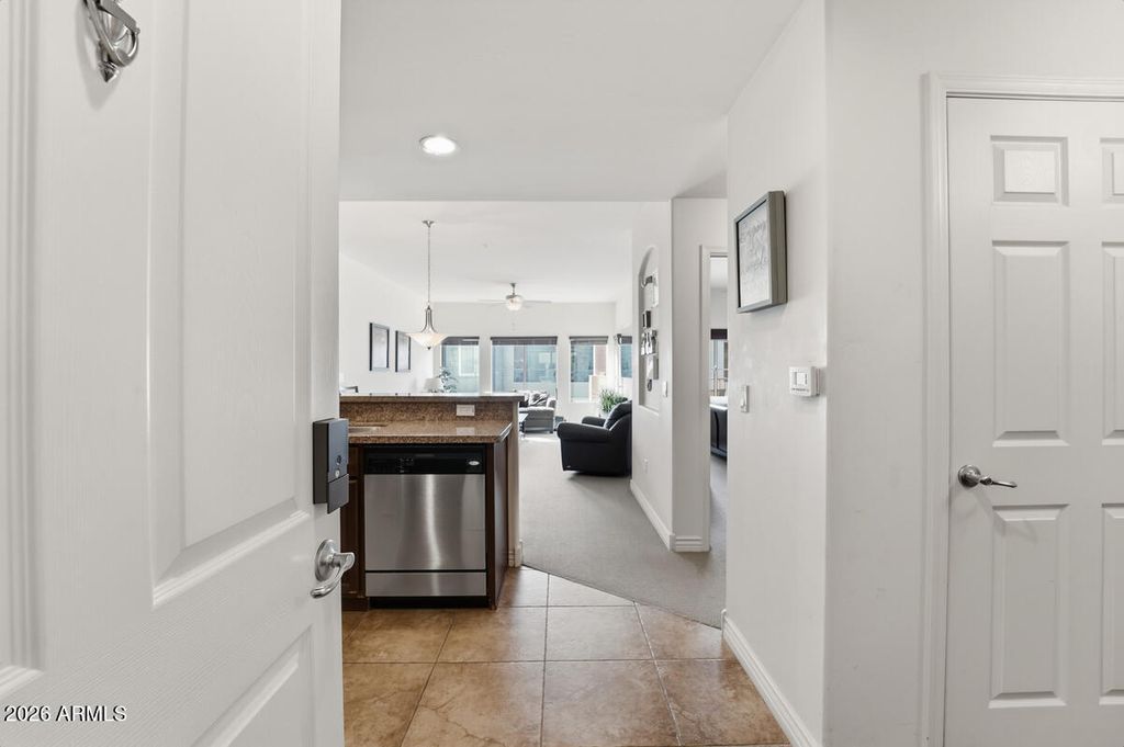 5350 E DEER VALLEY Drive 4401, Phoenix, AZ 85054