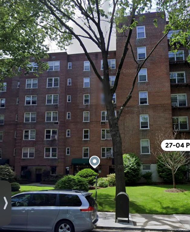27-04 Parsons Blvd 2G, Flushing, NY 11354 — exterior