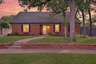 1710 Hilltop Lane, Pantego, TX 76013