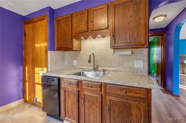 46 Vernon Drive, Amherst, NY 14225