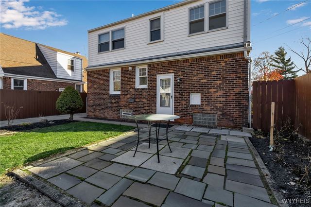 46 Vernon Drive, Amherst, NY 14225