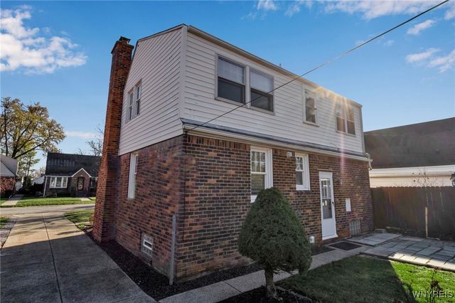 46 Vernon Drive, Amherst, NY 14225