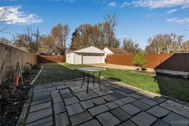 46 Vernon Drive, Amherst, NY 14225