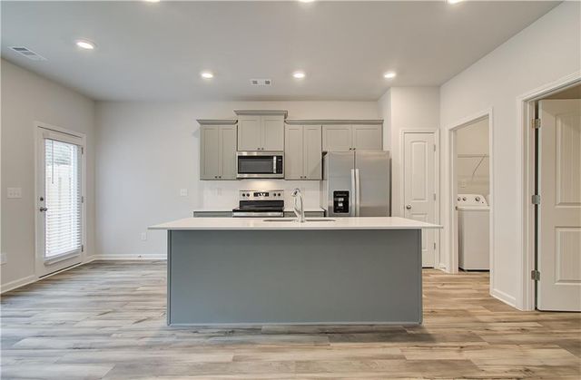 616 Treasure Drive, Stockbridge, GA 30281