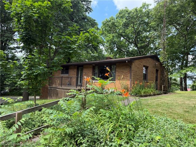 4708 Alabama Avenue SW, Navarre, OH 44662