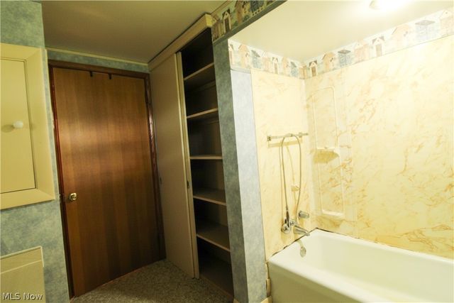 4708 Alabama Avenue SW, Navarre, OH 44662