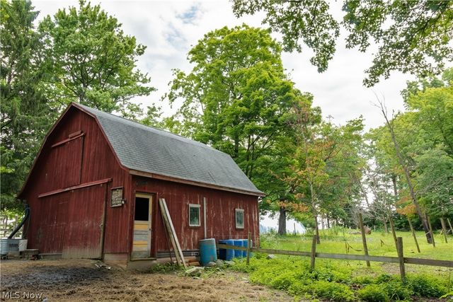 4708 Alabama Avenue SW, Navarre, OH 44662