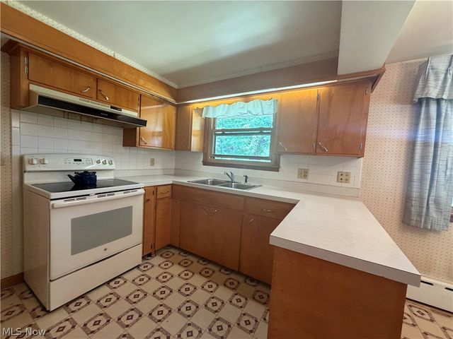 4708 Alabama Avenue SW, Navarre, OH 44662