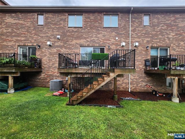 237 Central Boulevard 2, Palisades Park, NJ 07650